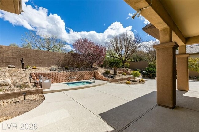 Building Photo - Elegant Anthem Country Club Residence with Spa, Balcony & 3-Car Garage