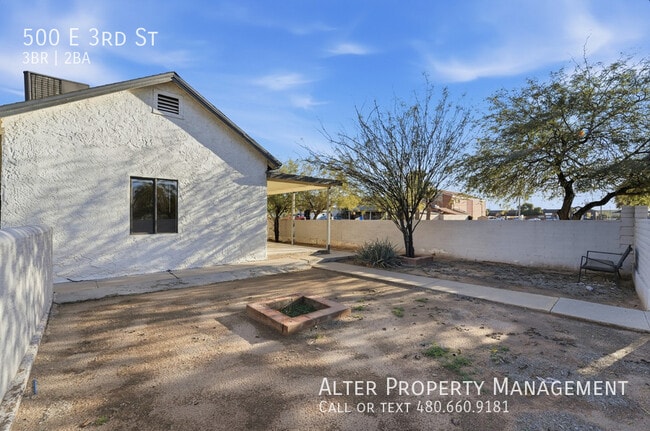 Building Photo - 500 E 3rd St