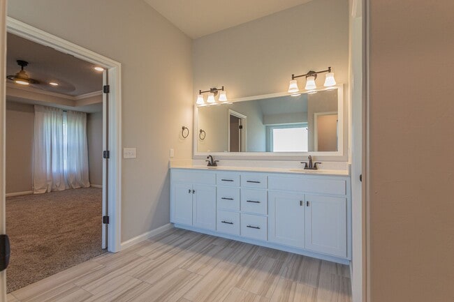 Building Photo - Modern 3-Bed, 2-Bath Home in Deer Creek School District!