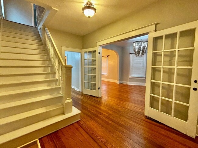 Building Photo - Italian Estates Property Management