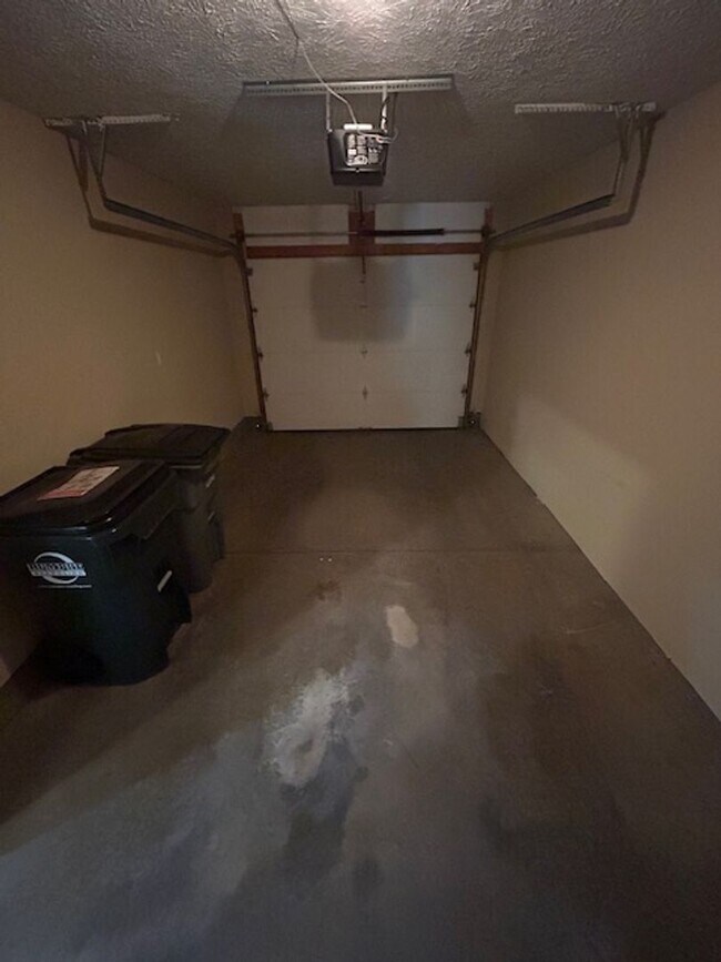 Building Photo - Updated Ranch with 2 Bedrooms, 1 Bath, and 1-Car Attached Garage in Troy, Ohio - Your Perfect Hom...