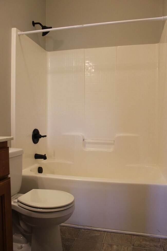 Building Photo - 107 Olde Mill Creek Dr