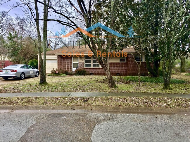 Primary Photo - 3 bedroom house with Fenced Yard