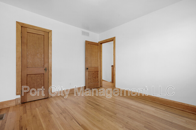 Building Photo - 730 Rappolla St