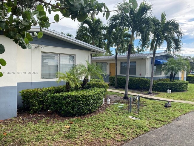 Building Photo - 1640 NE 127th St