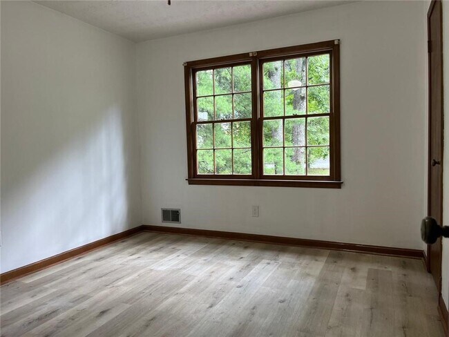 Building Photo - 3378 Mountain Hollow Dr