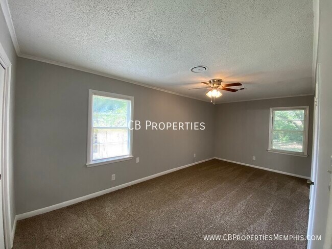 Building Photo - Renovated 3 Bedroom 2 Bath in Whitehaven!