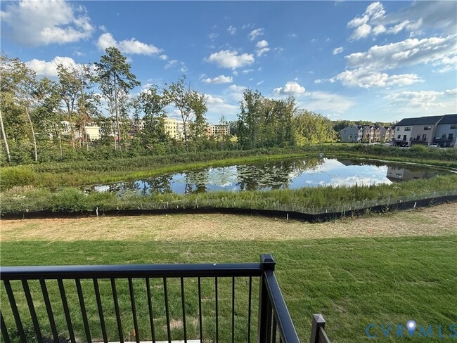 Building Photo - 1013 Arborway Ln