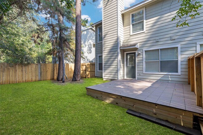 Building Photo - 122 S Walden Elms Cir