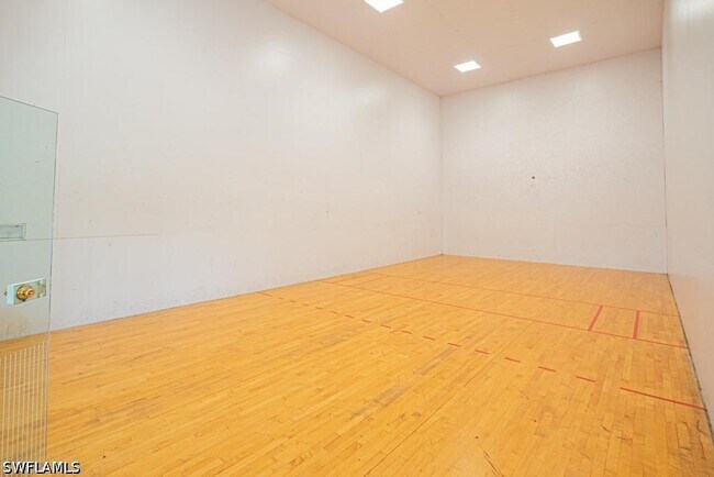 Building Photo - 1205 Wildwood Lakes Blvd