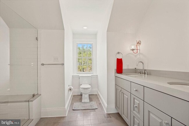 Building Photo - 1031 Pine Hill Rd