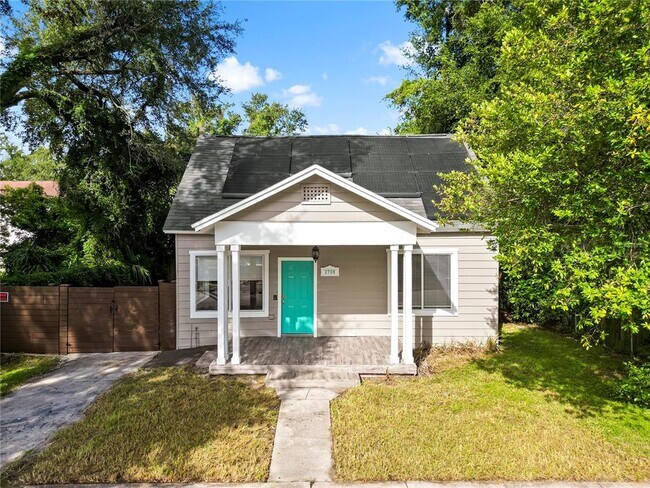 Building Photo - 2708 N Mitchell Ave