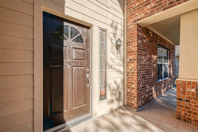 Building Photo - 17210 Double Lilly Dr