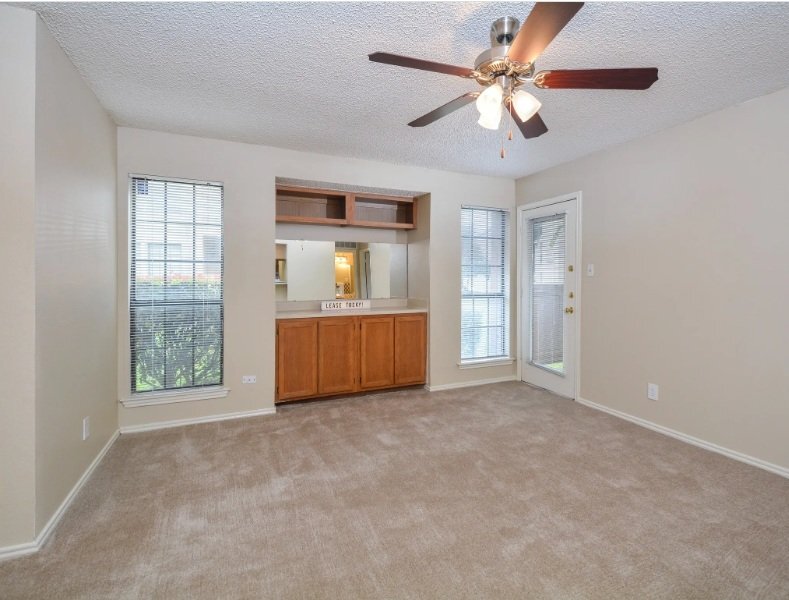 Building Photo - 9971 Quail Blvd