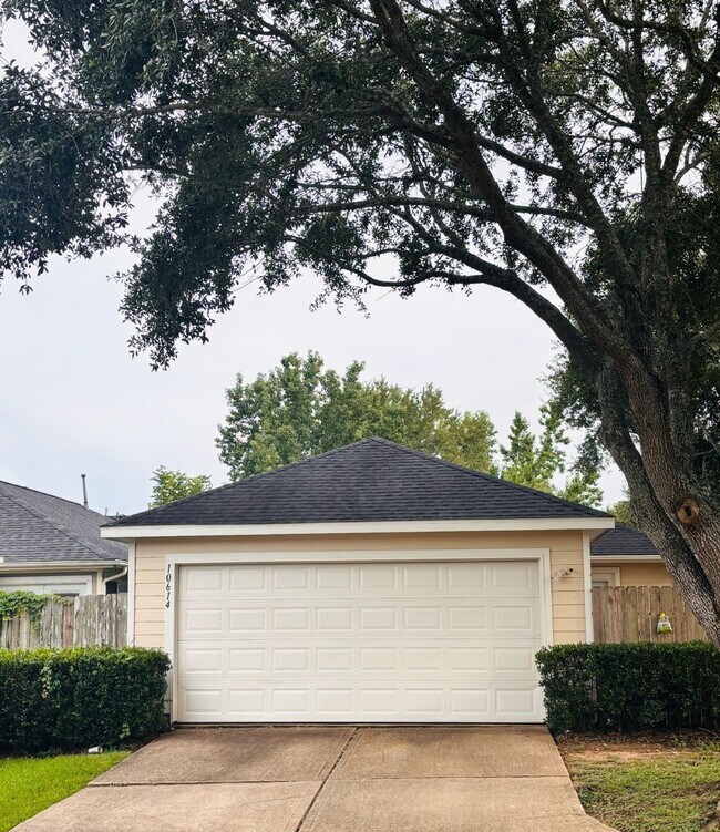 Building Photo - 10614 Cobblecreek Way