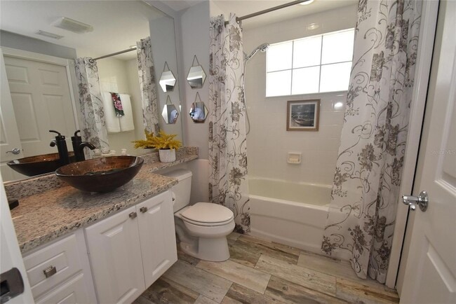 Building Photo - 5397 Davini St