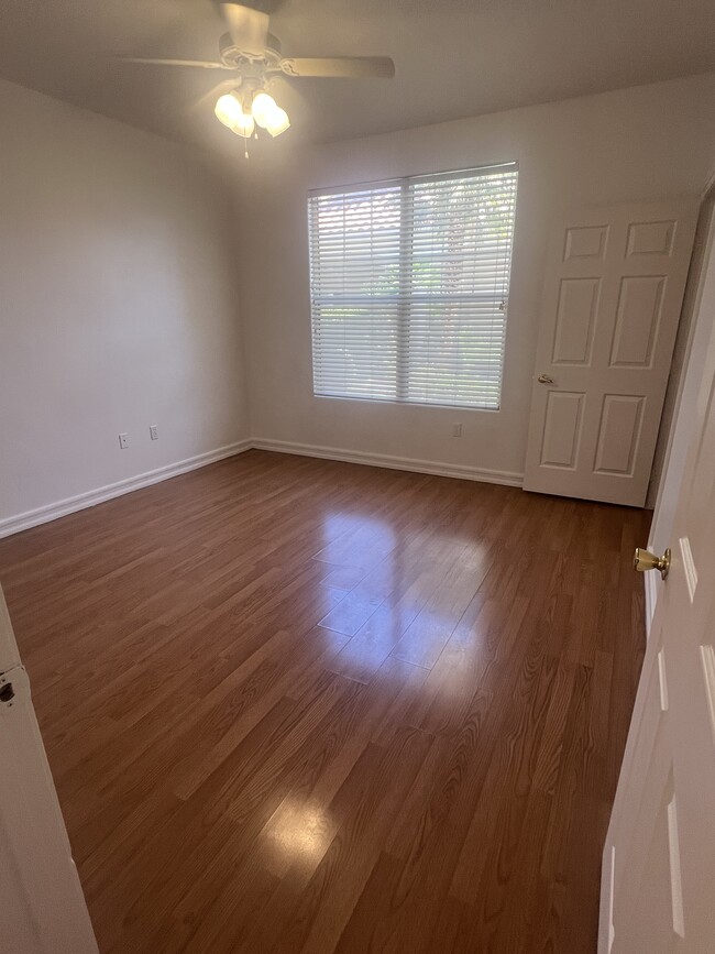 Building Photo - 8555 W Russell Rd