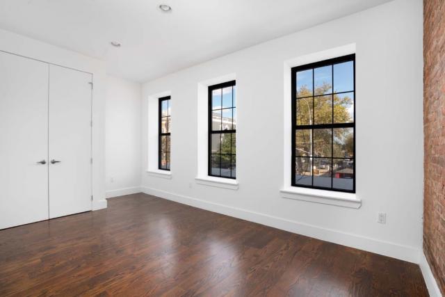 Building Photo - 4 bedroom in BROOKLYN NY 11226