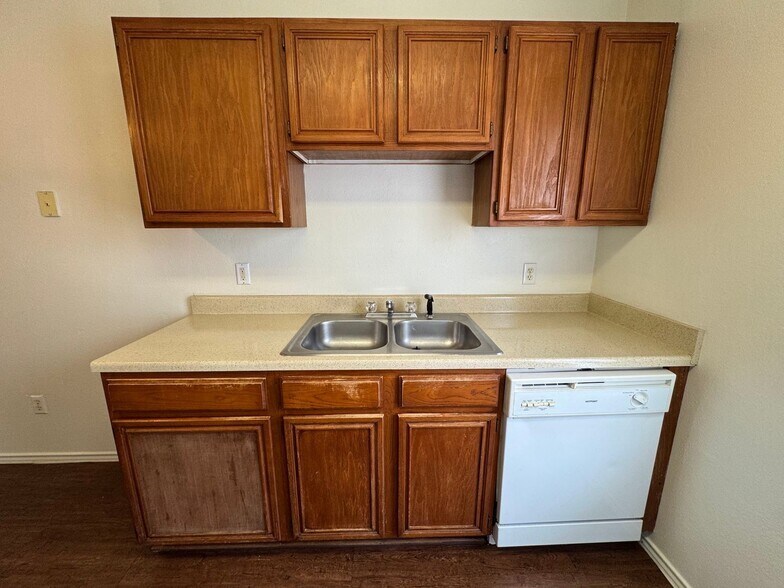 Building Photo - 1109 Horizon Dr
