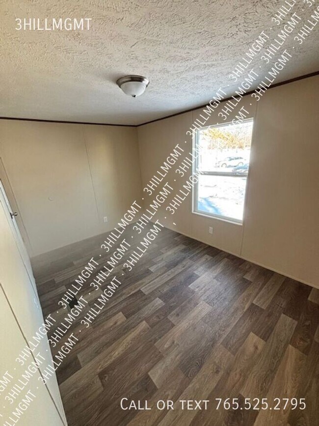 Building Photo - 5600 W Kilgore Ave