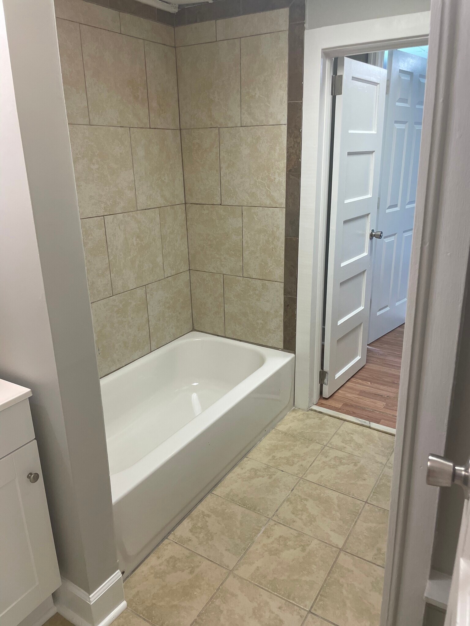 Bathroom - 1725 King Woods Dr, APT A