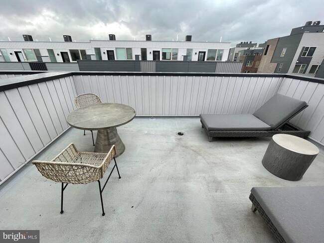 Building Photo - 3129 Beachview Ln