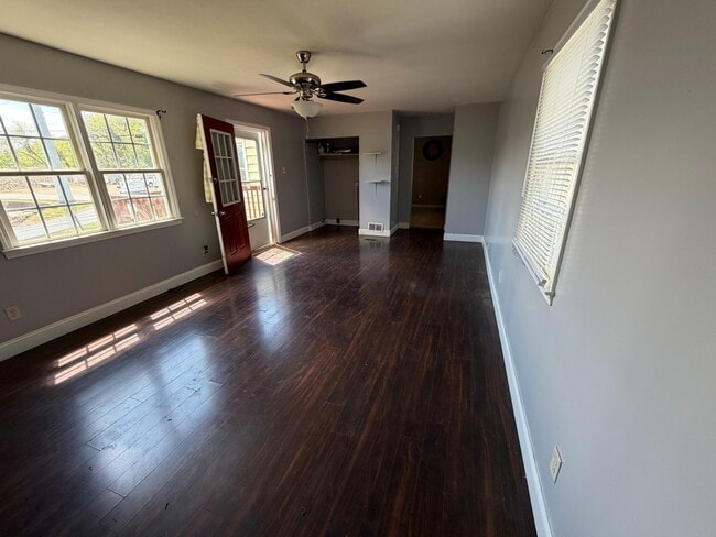 Building Photo - 2205 Plantation Rd NE