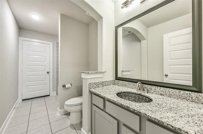 Building Photo - 16526 Whiteoak Canyon Dr