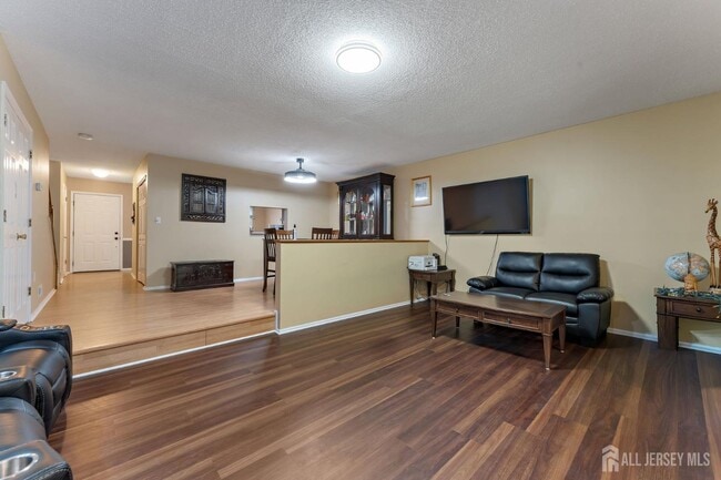 Building Photo - 403 Red Crest Ln