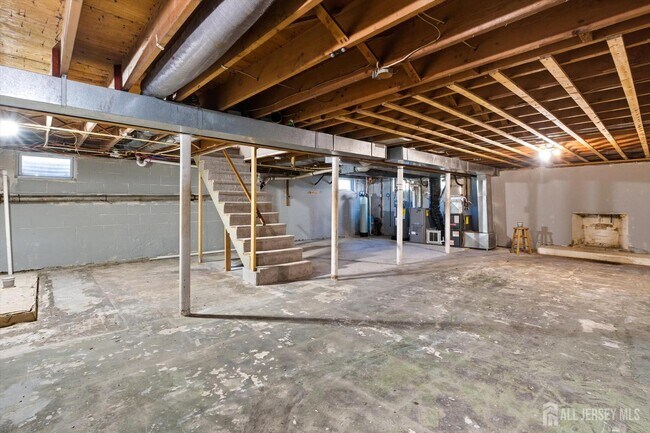 Building Photo - 2092 Main Rd