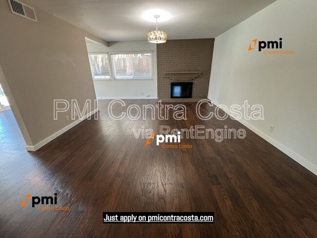 Building Photo - 2690 Waltrip Ln