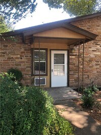 Building Photo - 7007 Guadalupe St