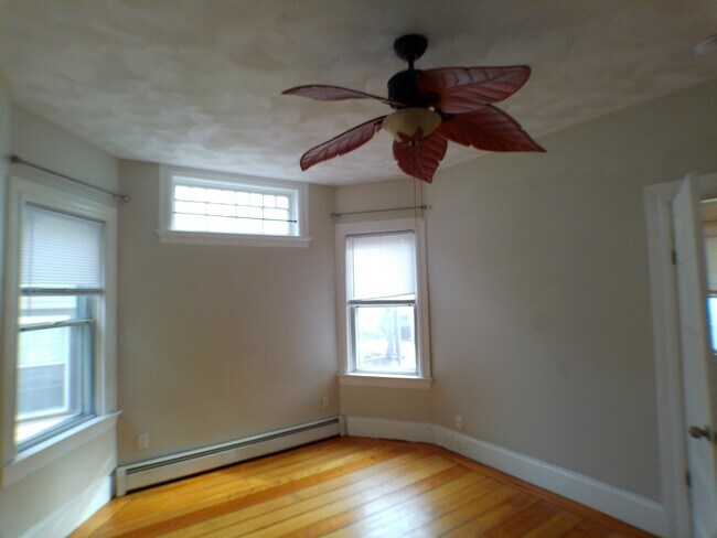 Building Photo - 1303 Smith St