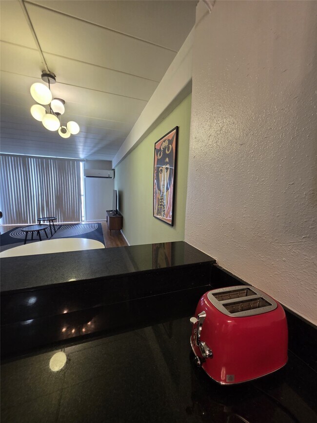 Building Photo - 5400 Memorial Dr