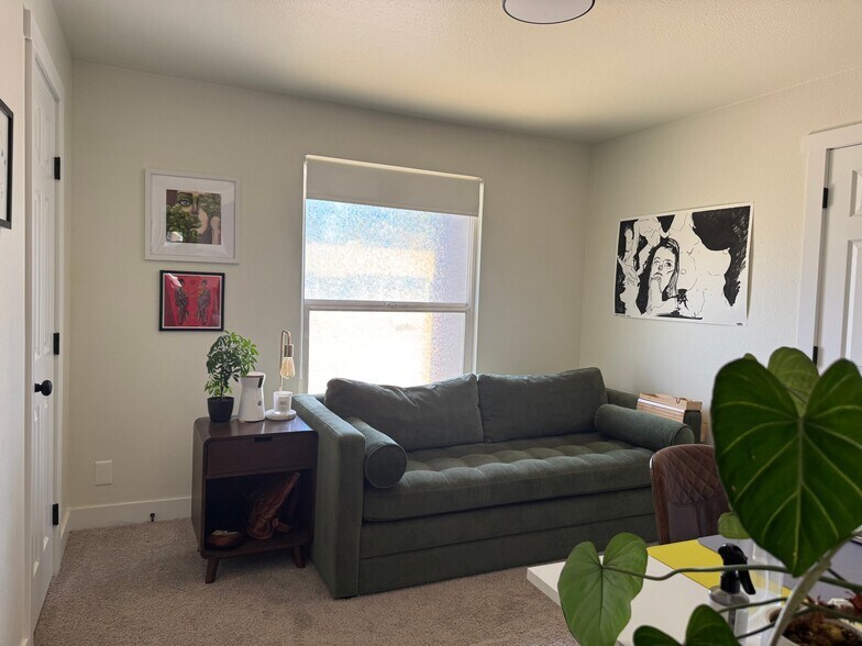 Building Photo - 5415 Tonalea Dr