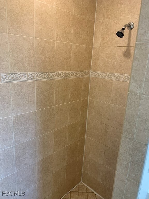 Building Photo - 703 SW 22nd St