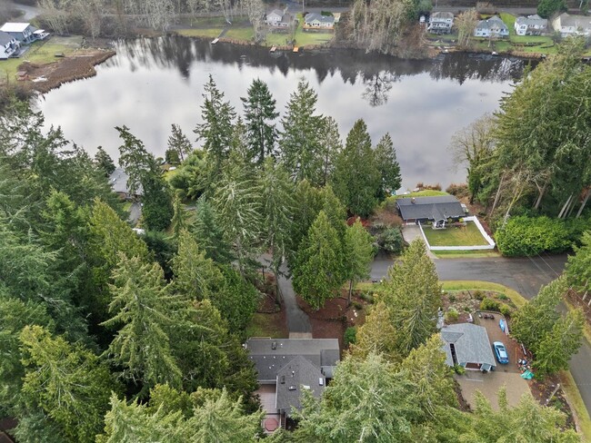 Building Photo - Stunning 4-Bed Gig Harbor Home for Rent | ...