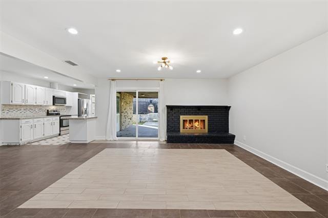 Building Photo - 3736 Walnut Dr