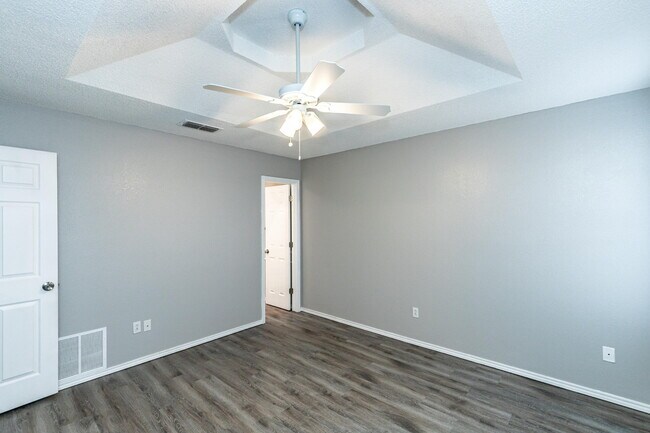 Building Photo - 2204 94th St