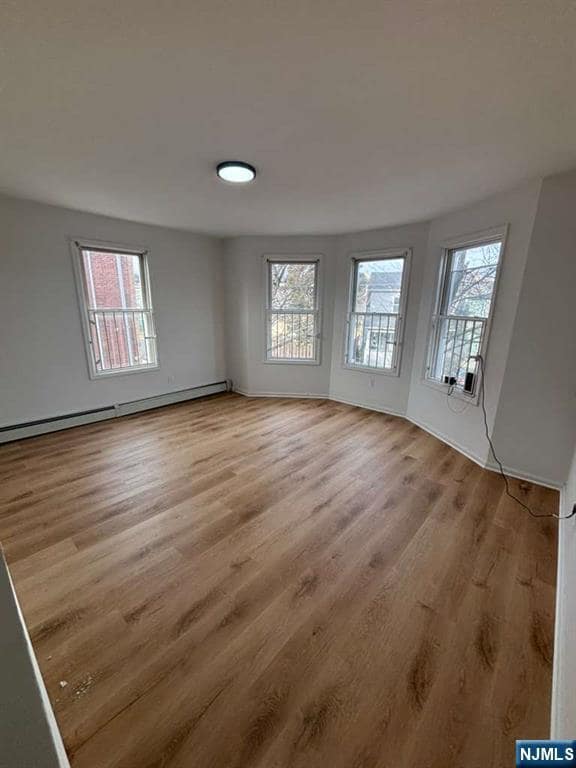 Building Photo - 44 Garfield Ave