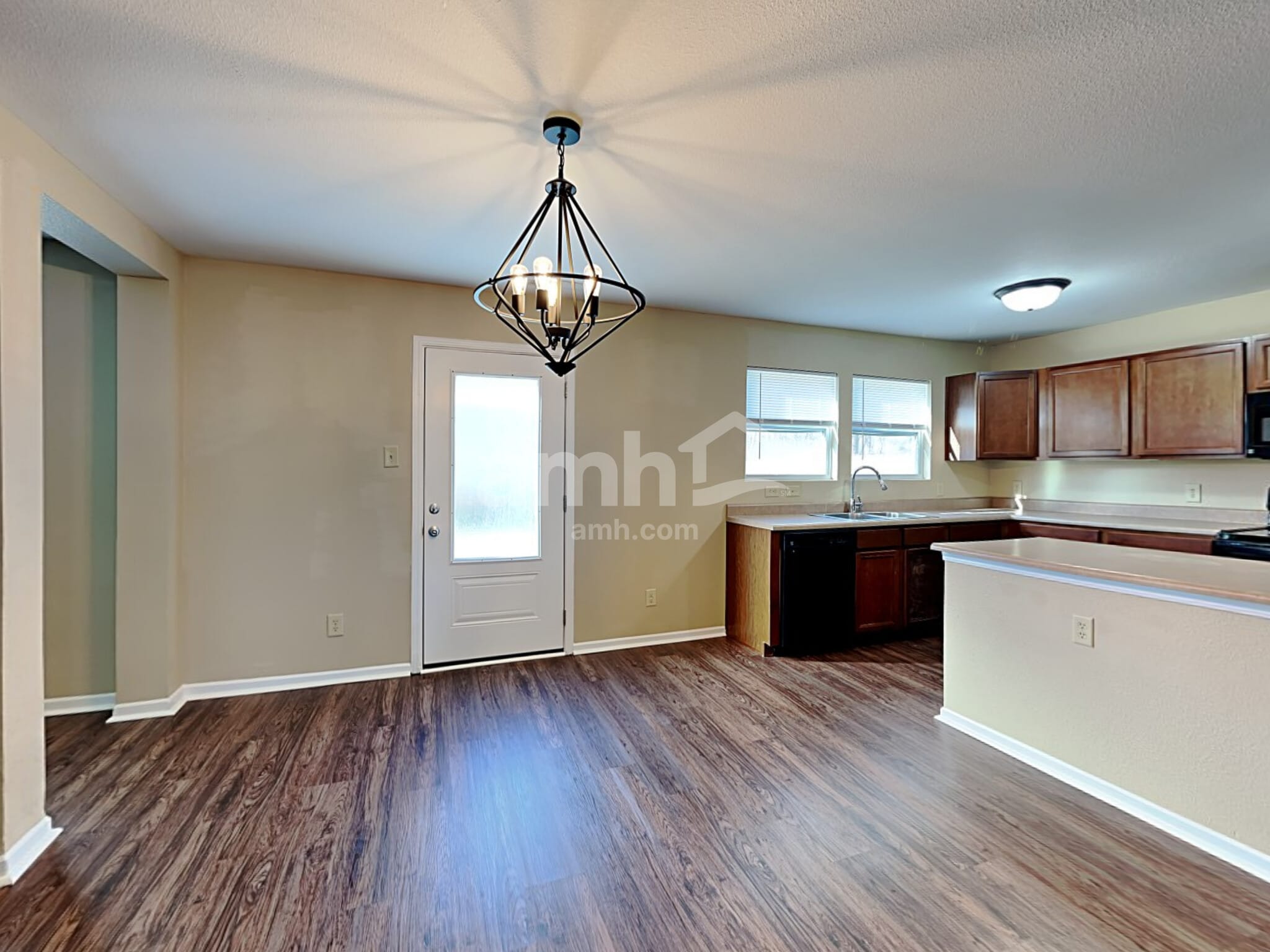 Building Photo - 524 Bridgewater Dr