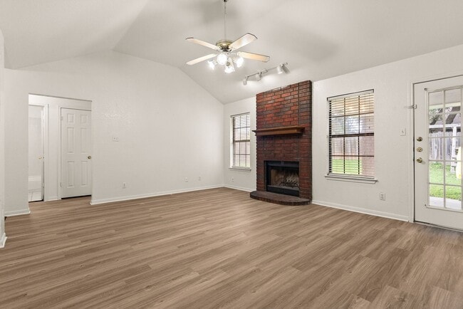 Building Photo - 4707 Browning Dr