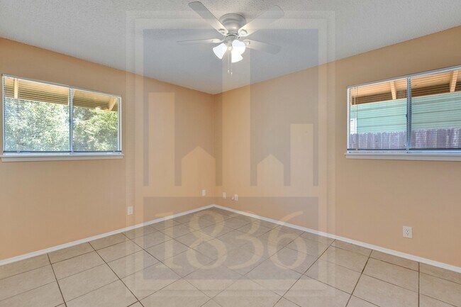 Building Photo - 8701 Clarewood Dr