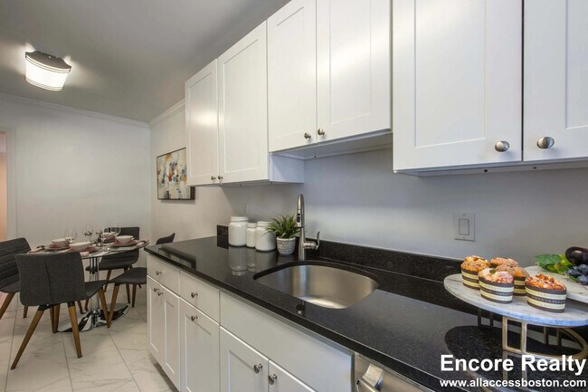 Building Photo - 70 St Paul St