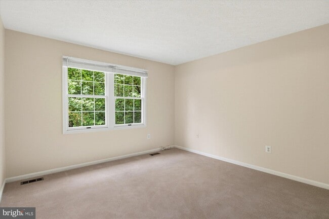 Building Photo - 9708 Locust Hill Dr
