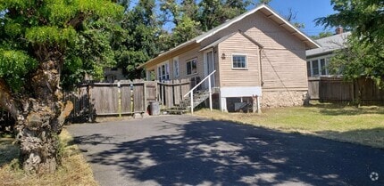 Building Photo - Adorable 3 bedroom 1 bath located in cheney