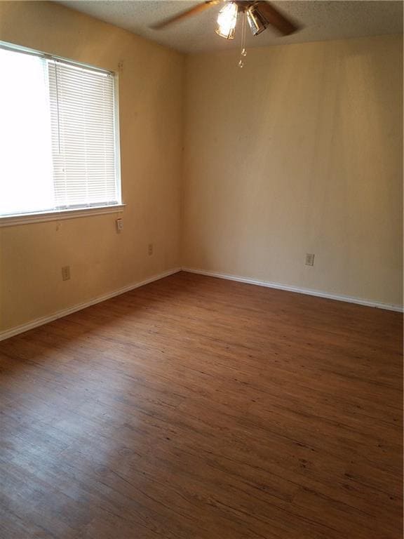Building Photo - 1304 Pitcairn Dr