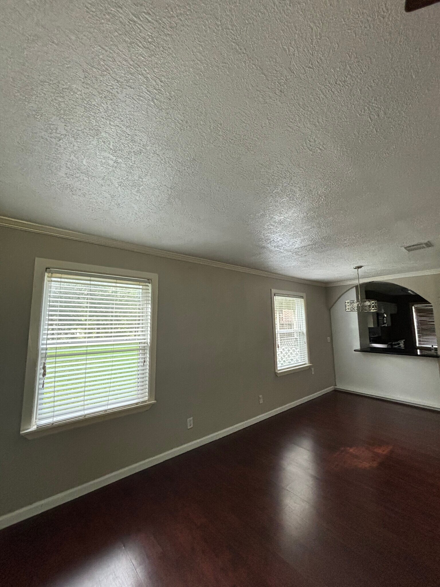 Building Photo - 2421 Pecan St