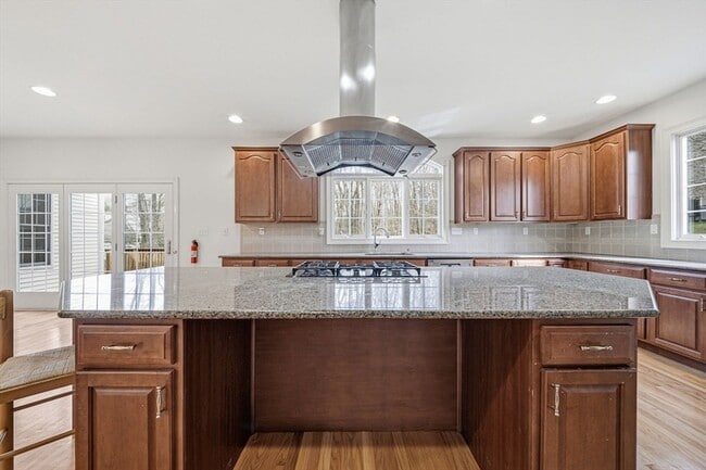 Building Photo - 9 Overlook Rd