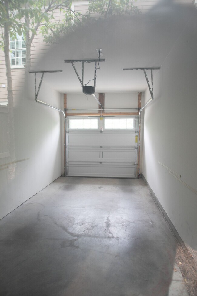 Building Photo - 1018 Rural Plains Cir